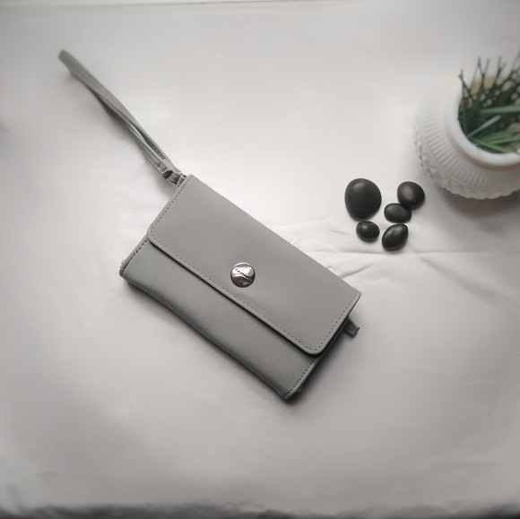 Light gray and silver Tahari wallet and wr… - Picture 1 of 8